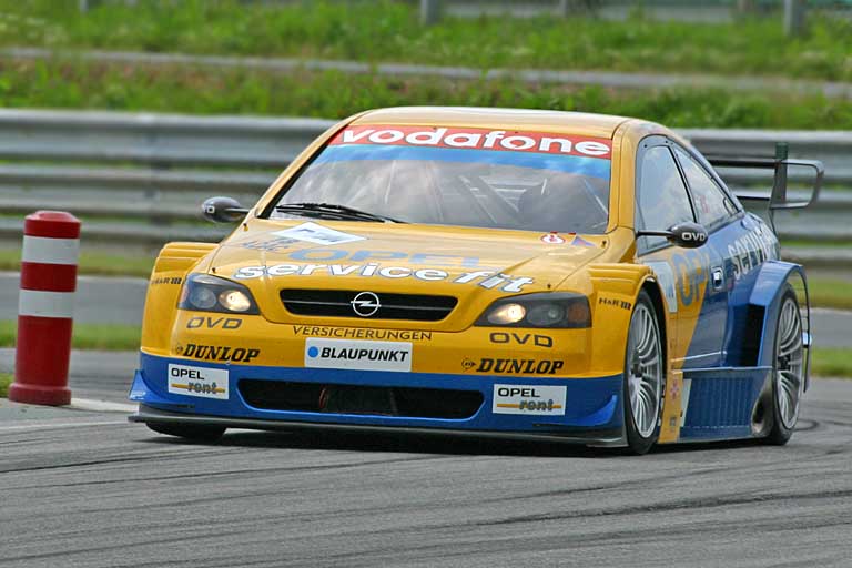 Alain Menu - Opel Astra